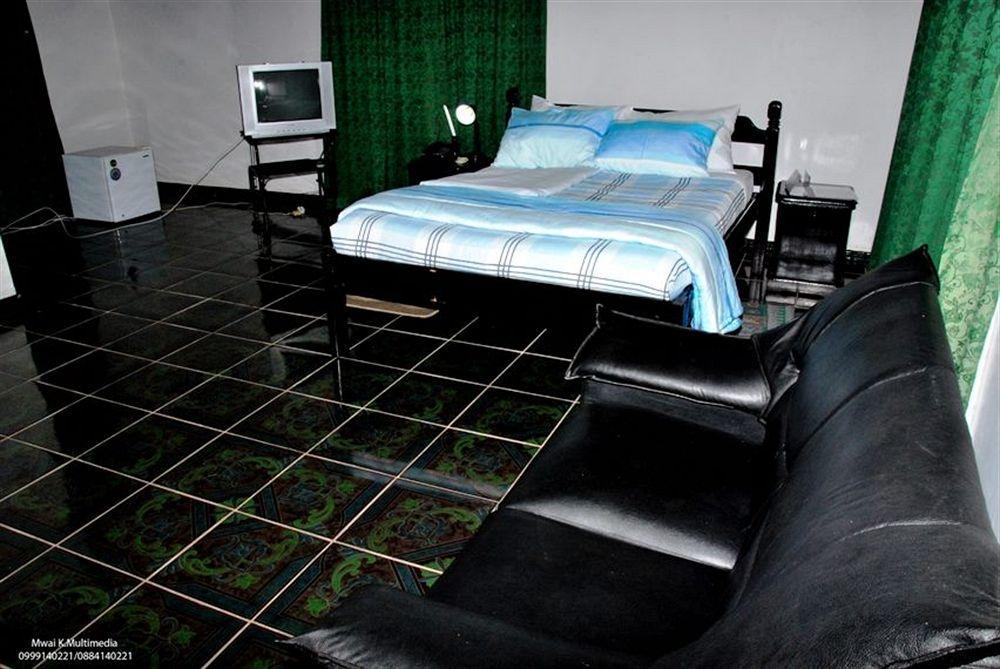 Skinny Hippos Lodge Mangochi 외부 사진